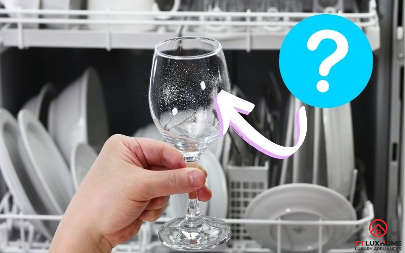 Bát đĩa sau khi rửa bị đốm trắng