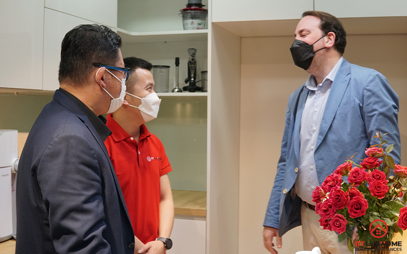 Tổng giám đốc Bosch khu vực châu Á - Thái Bình Dương bày tỏ vui mừng những thành tích mà CT Luxhome đạt được