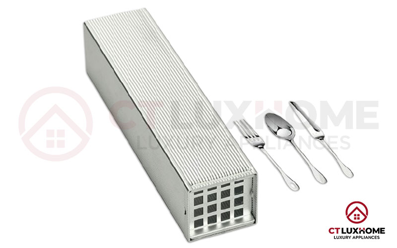 Hộp đựng dụng cụ bằng bạc là phụ kiện không thể thiếu của máy rửa bát.