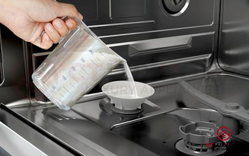 Muối rửa bát xử lý hoàn toàn nước cứng.