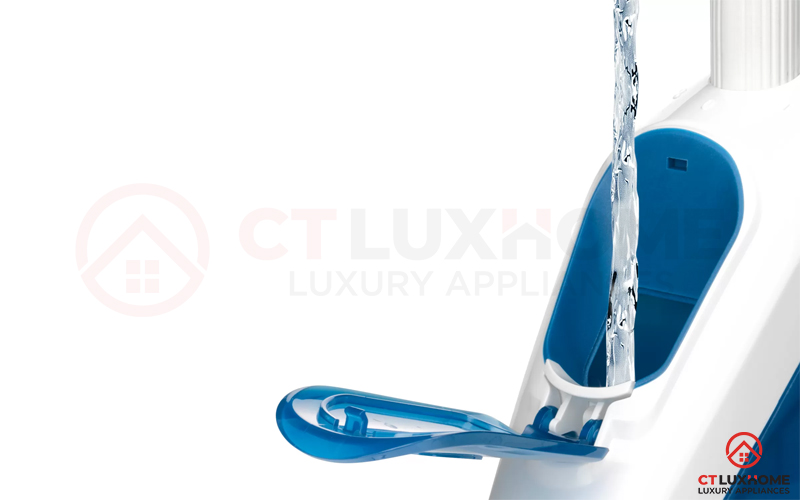 Bể chứa nước lớn (300ml) đổ đầy nhanh chóng và dễ dàng