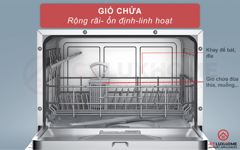 Sắp xếp tối ưu các vật dụng trong 1 giàn rửa kèm giỏ chứa đũa muỗng